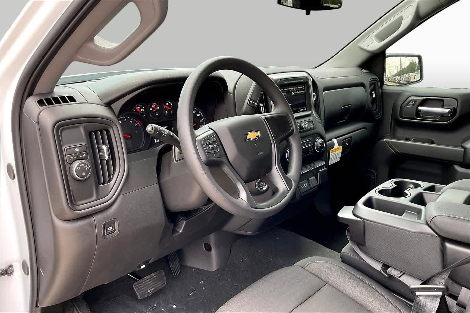 2026 Chevrolet Silverado 1500 Custom - Photo 9