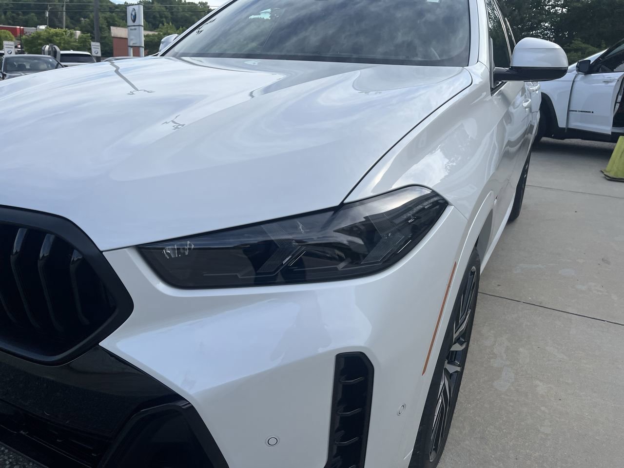 New 2027 Mineral White Metallic BMW xDrive40i image 11