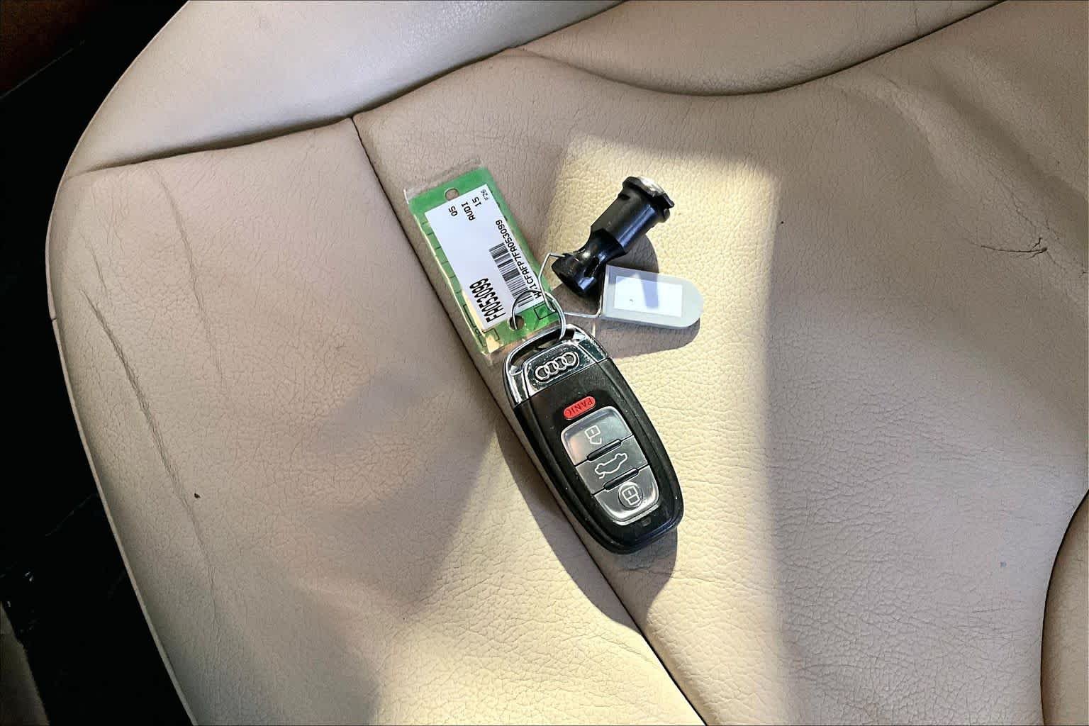 Used 2015 Ibis White Audi Premium image 15