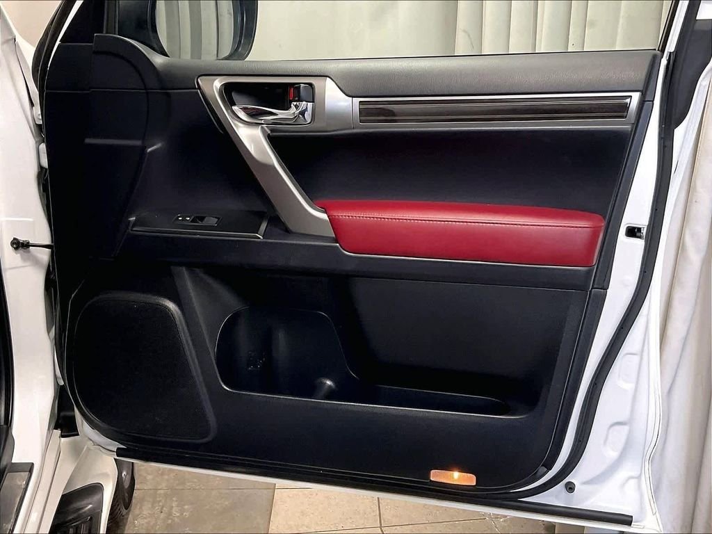 Used 2023 White Lexus 460 Luxury image 14