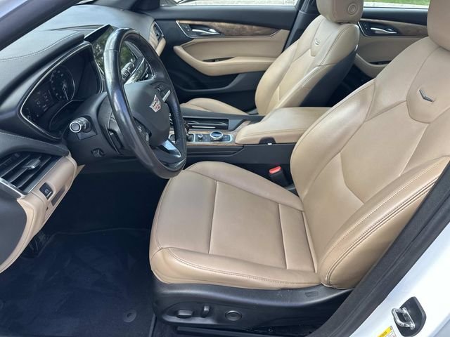 Used 2022 White Cadillac Premium Luxury image 19