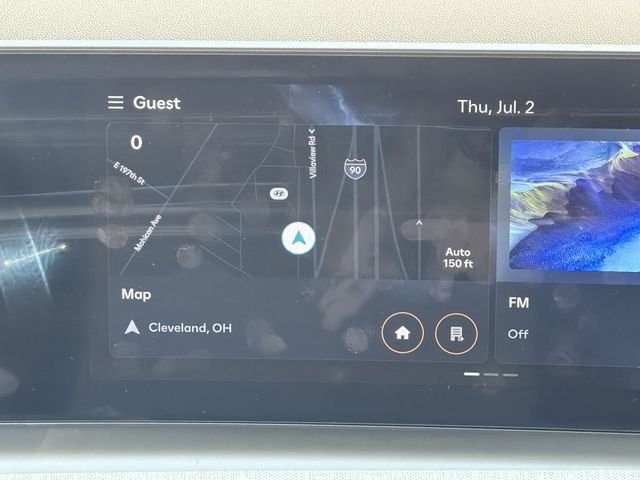 Used 2025 White Hyundai SEL Convenience image 22