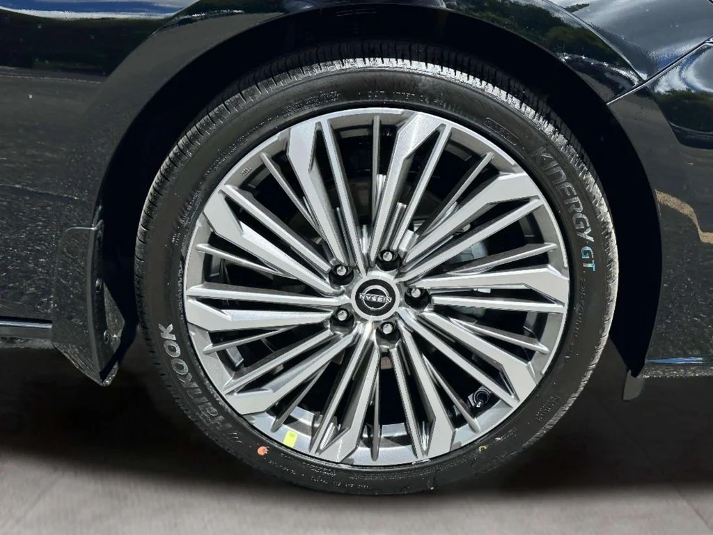 New 2026 Super Black Nissan SV image 11