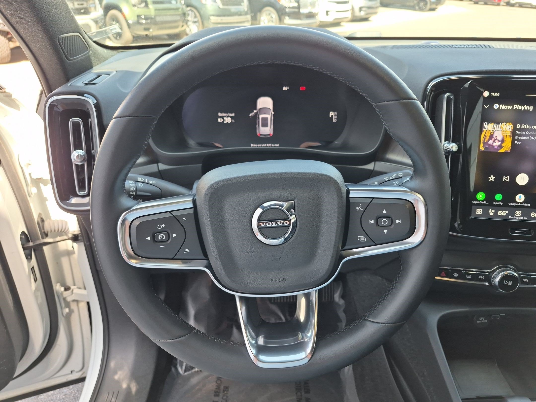 Certified Used 2023 Crystal White Volvo Ultimate image 16