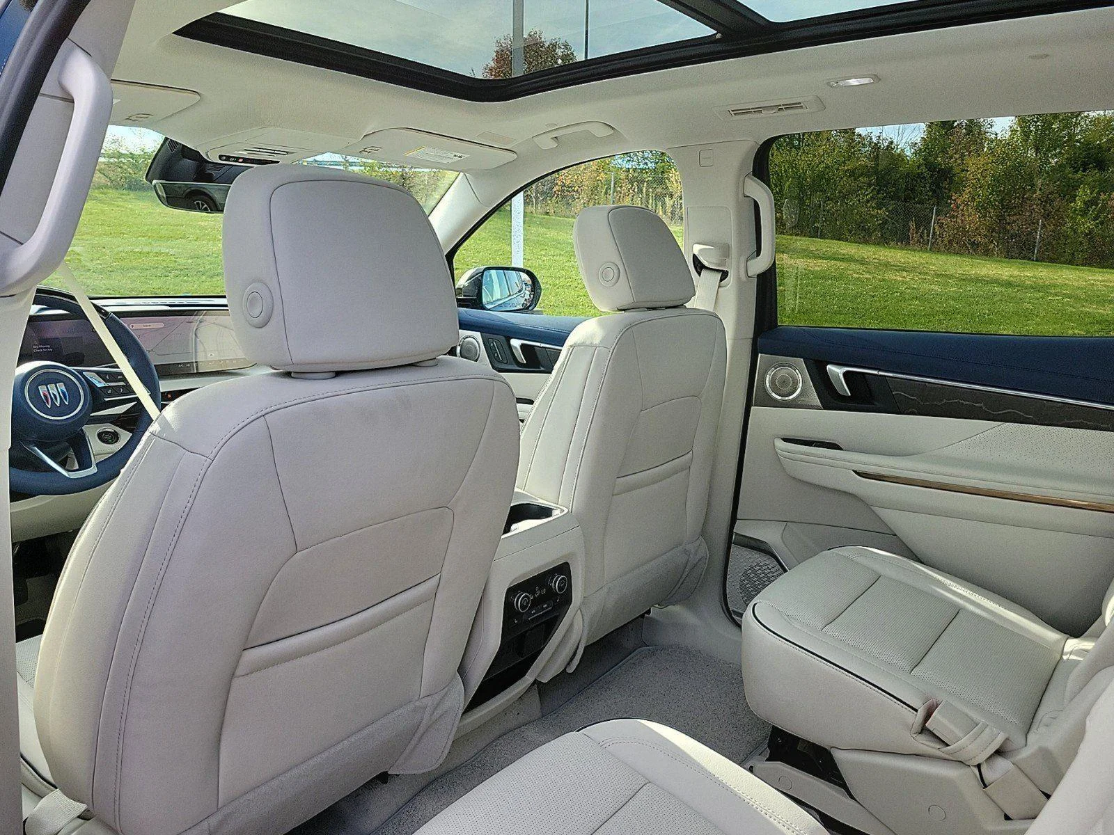 2026 Buick Enclave Avenir - Photo 13