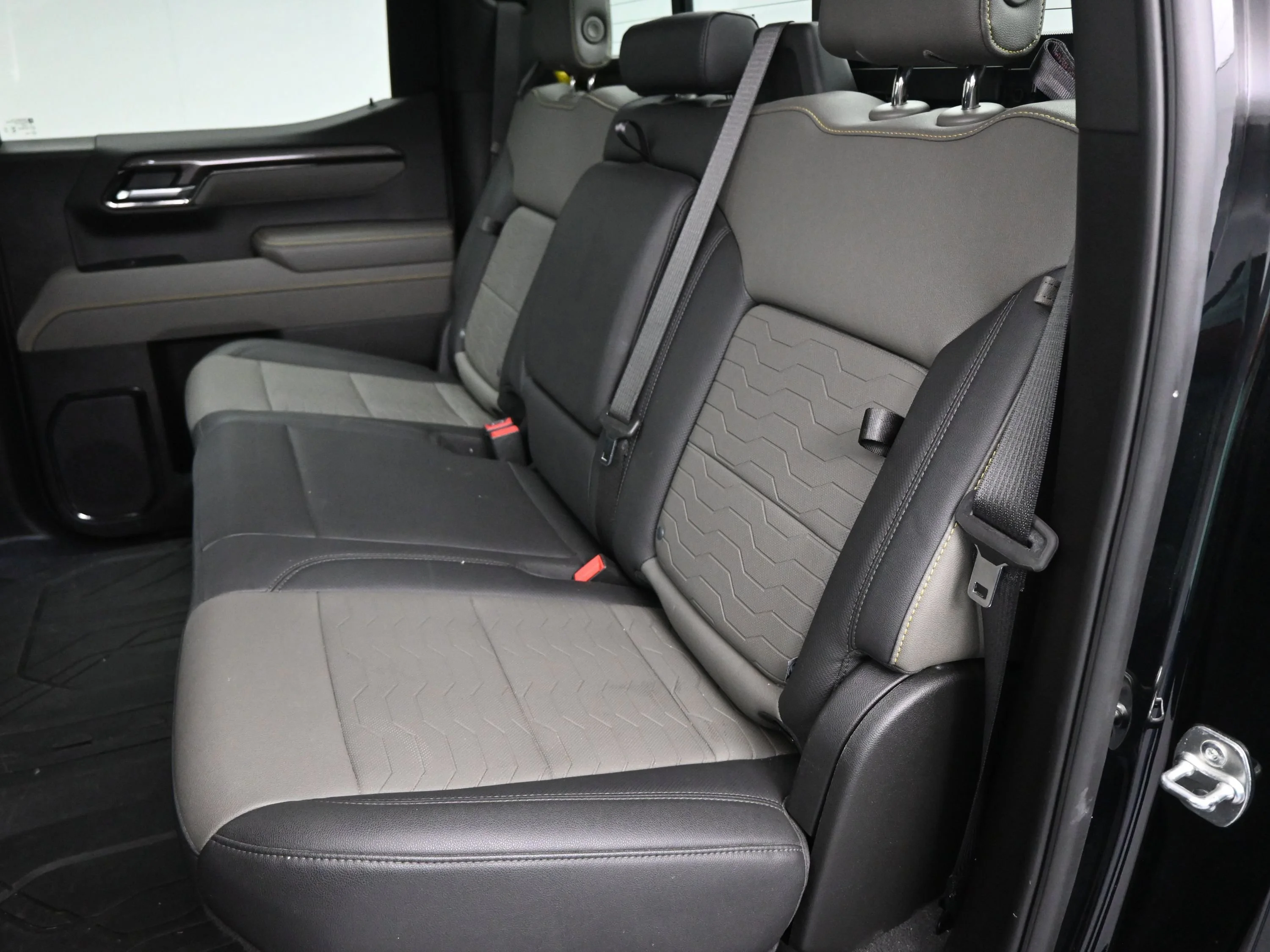 Used 2025 Black Chevrolet ZR2 image 11