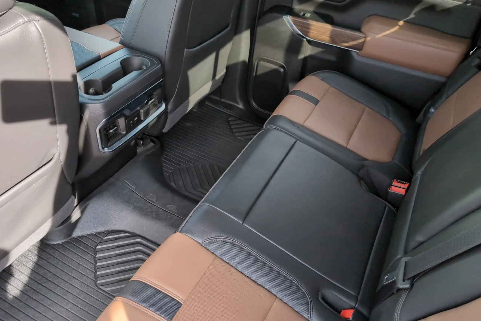 Used 2022 CHERRY RED TINTCOAT Chevrolet High Country image 13