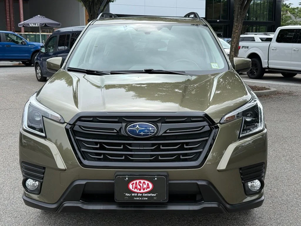 Used 2023 Brown Subaru Premium image 3