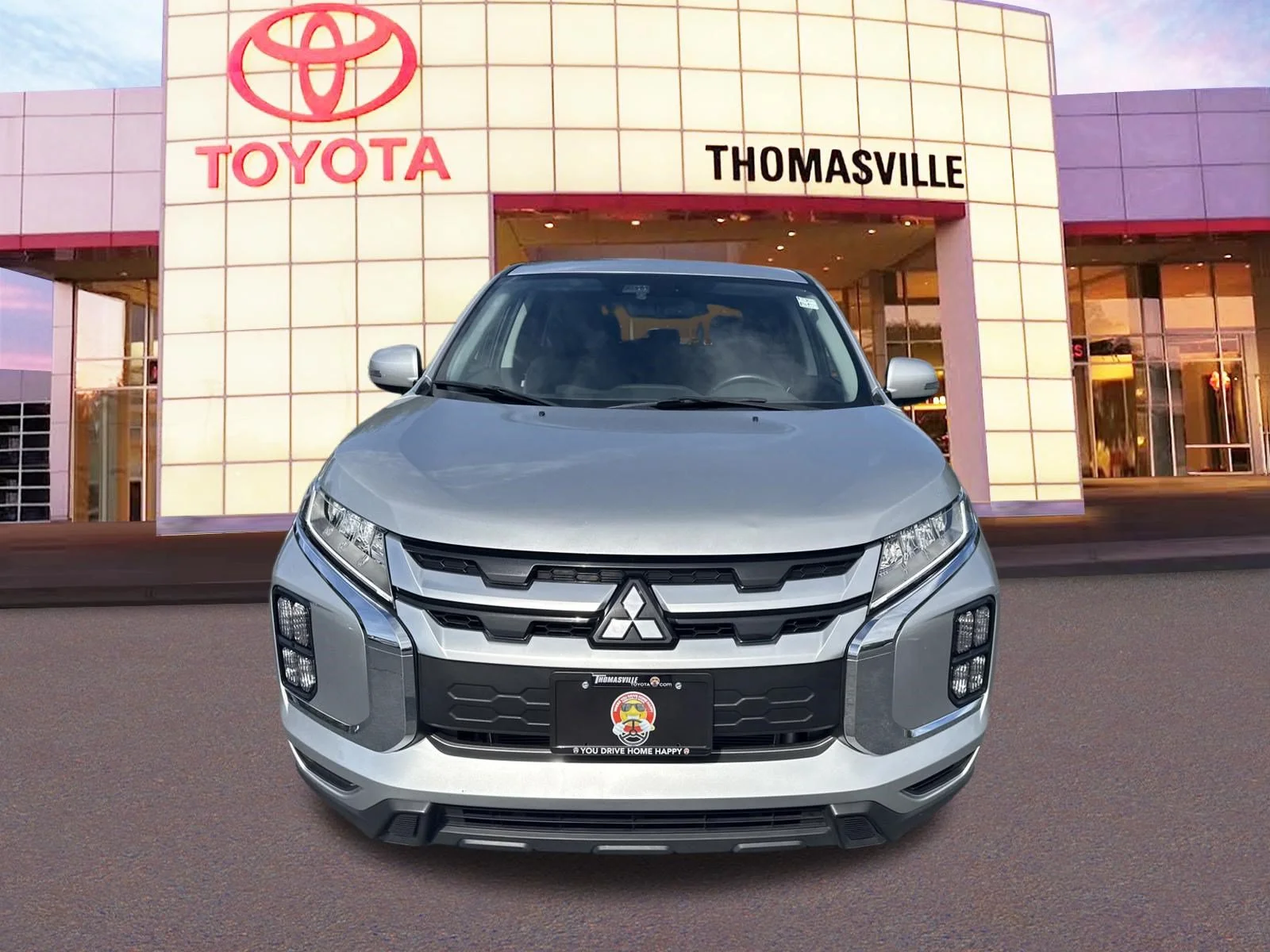 Used 2025  Mitsubishi 2.0 ES image 3