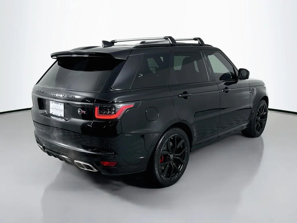 Used 2021  Land Rover SVR image 9