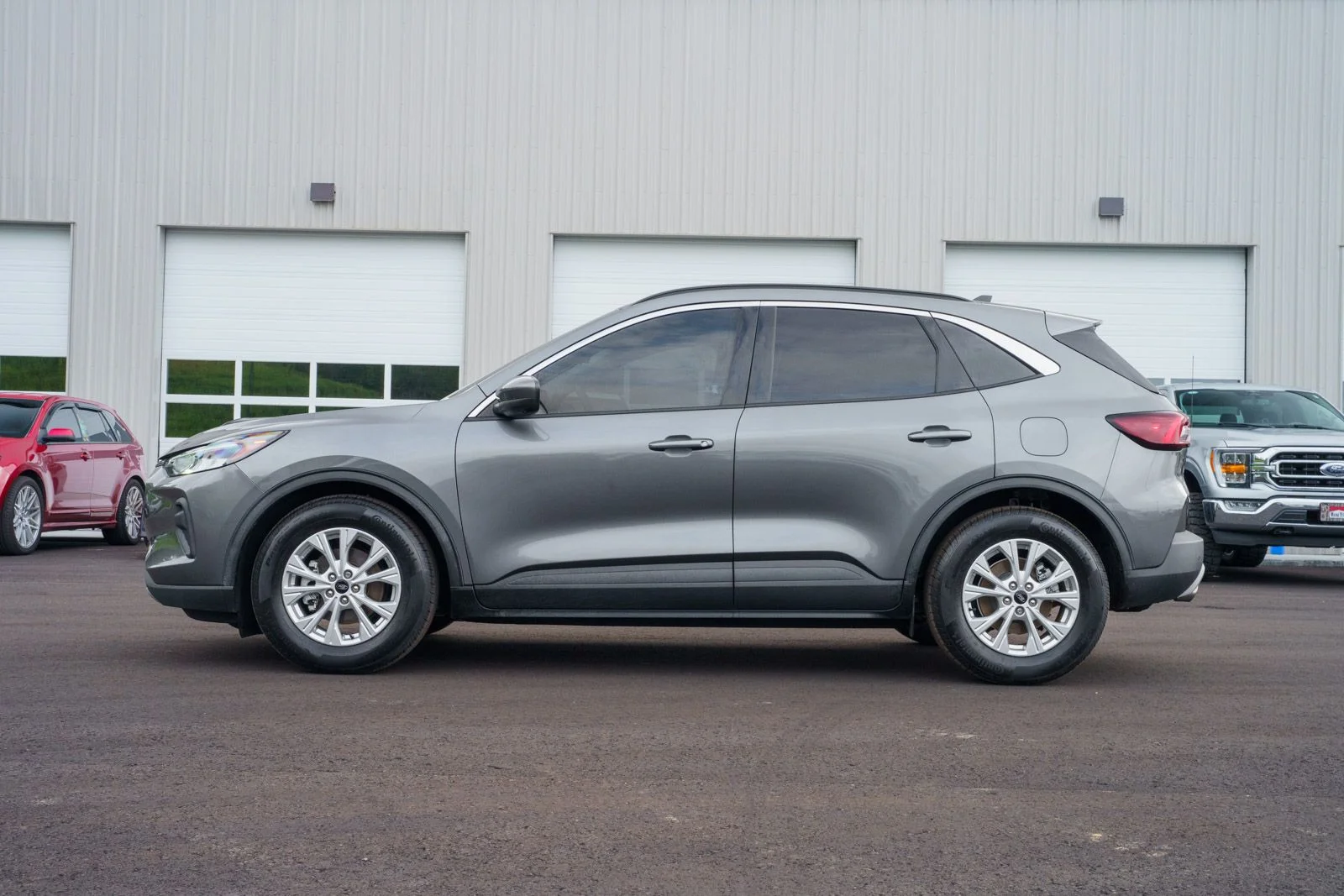 Used 2023 Gray Ford Active image 3