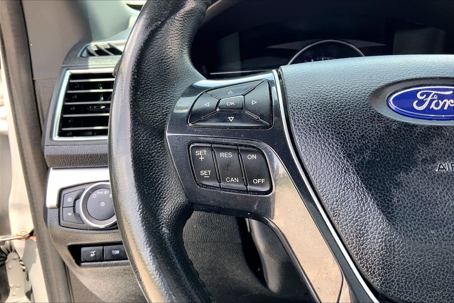 Used 2019 Ingot Silver Ford Limited image 23