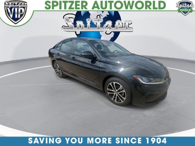 Used 2025 Blue Volkswagen 1.5T Sport image 4