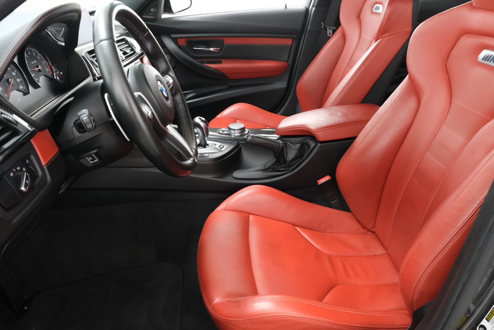 Used 2016 Mineral Gray Metallic BMW Base image 33