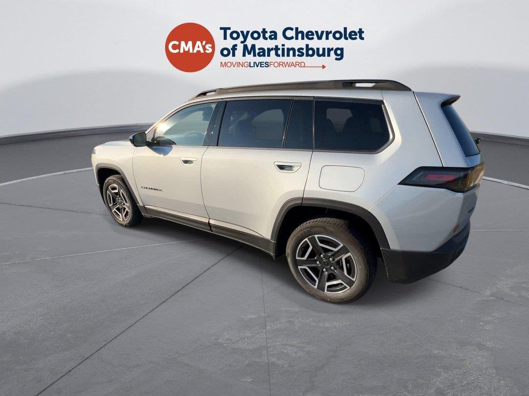 Used 2026 Silver Zynith Clearcoat Jeep Limited image 3