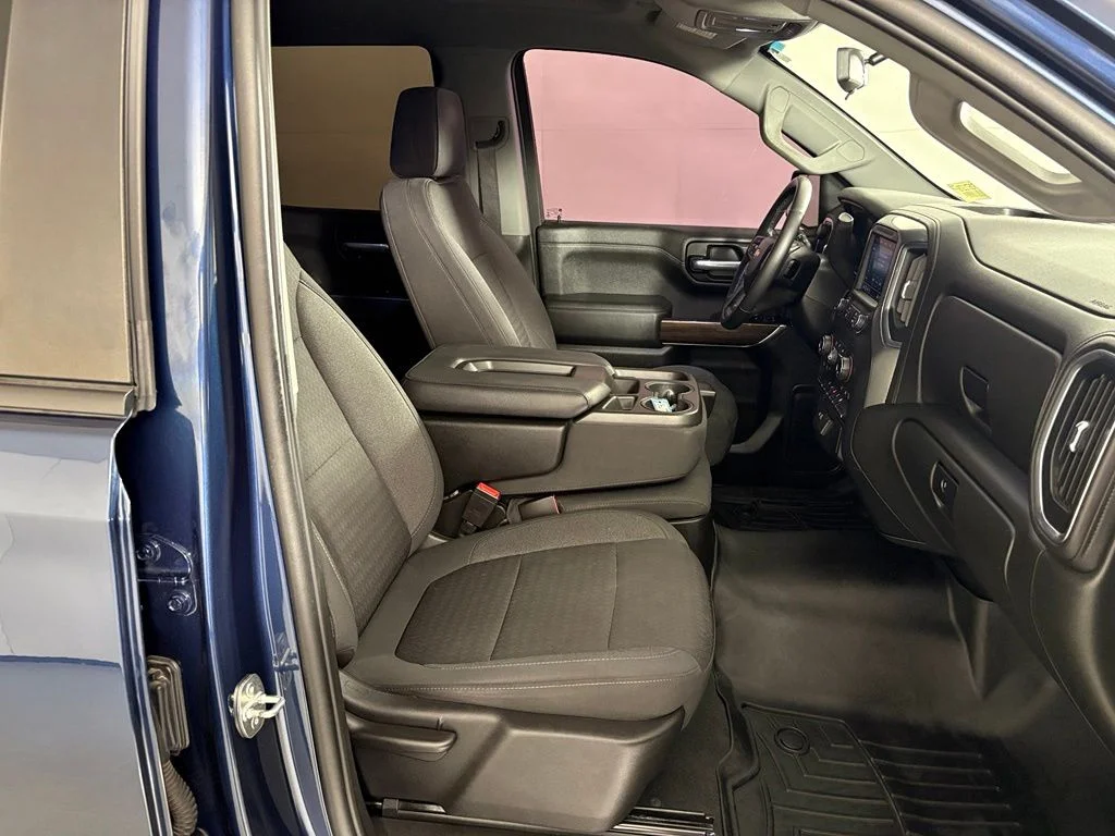 Used 2021 Blue Chevrolet LT image 47