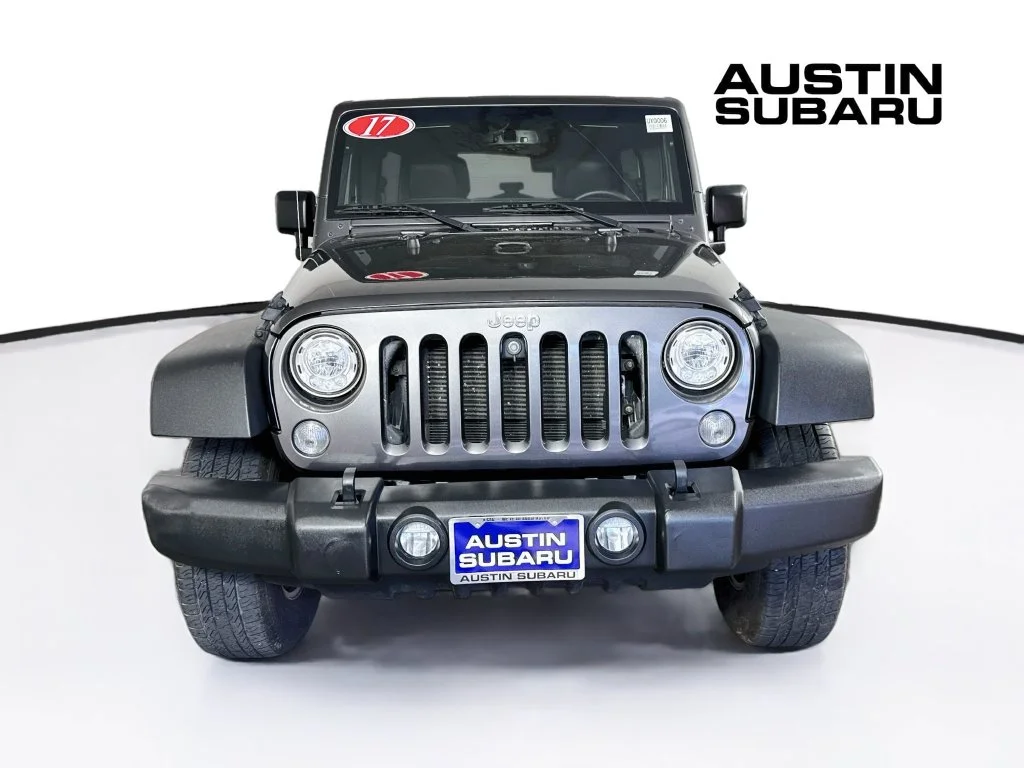 Used 2017 Gray Jeep Unlimited Rubicon image 2