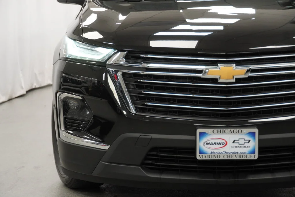 Used 2023 MOSAIC BLACK METALLIC Chevrolet LT Leather image 9