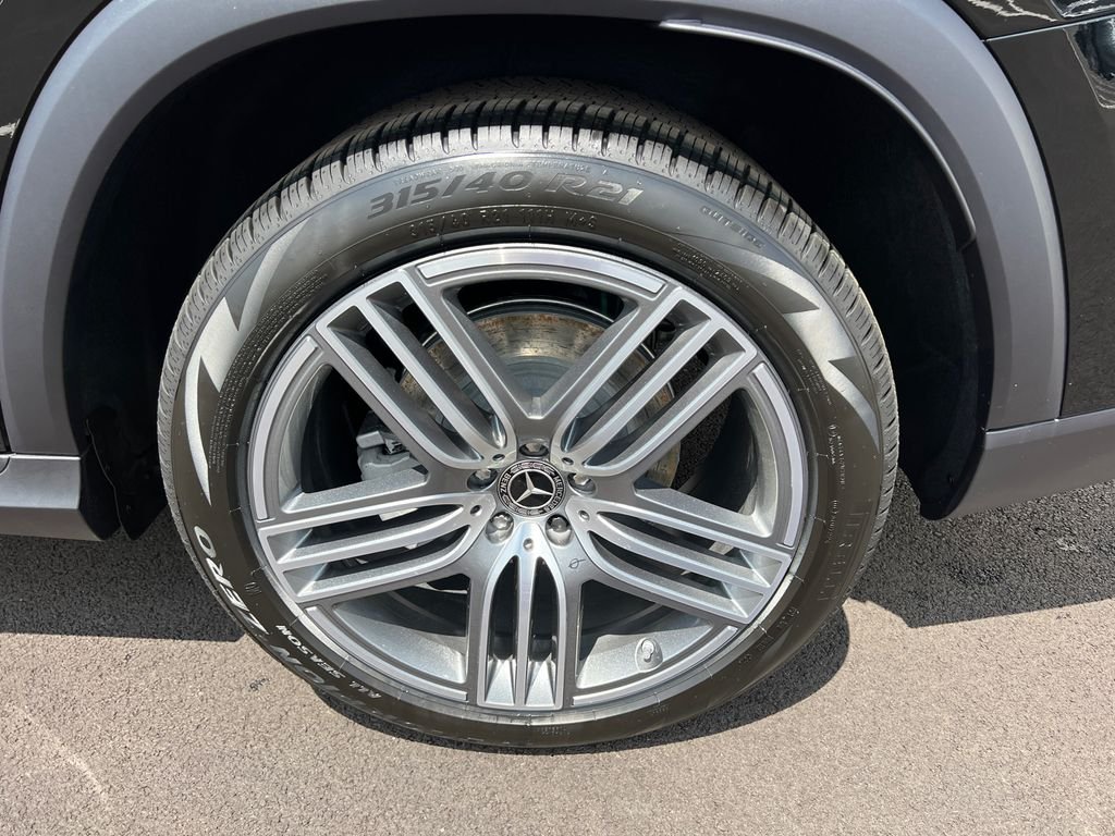 New 2026 Black Mercedes-Benz GLS 450 image 36