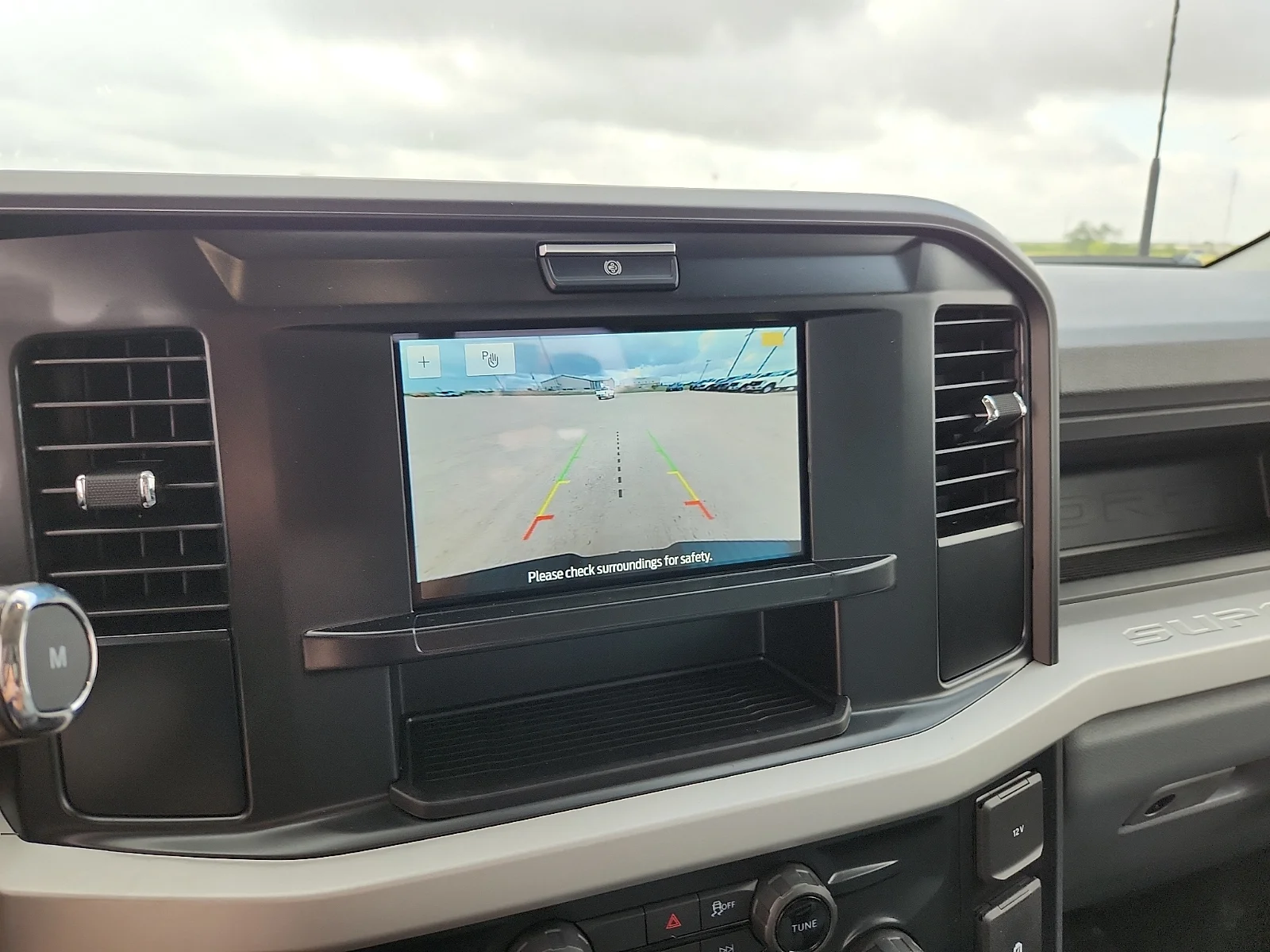 New 2026 Oxford White Ford F-250® XL image 23