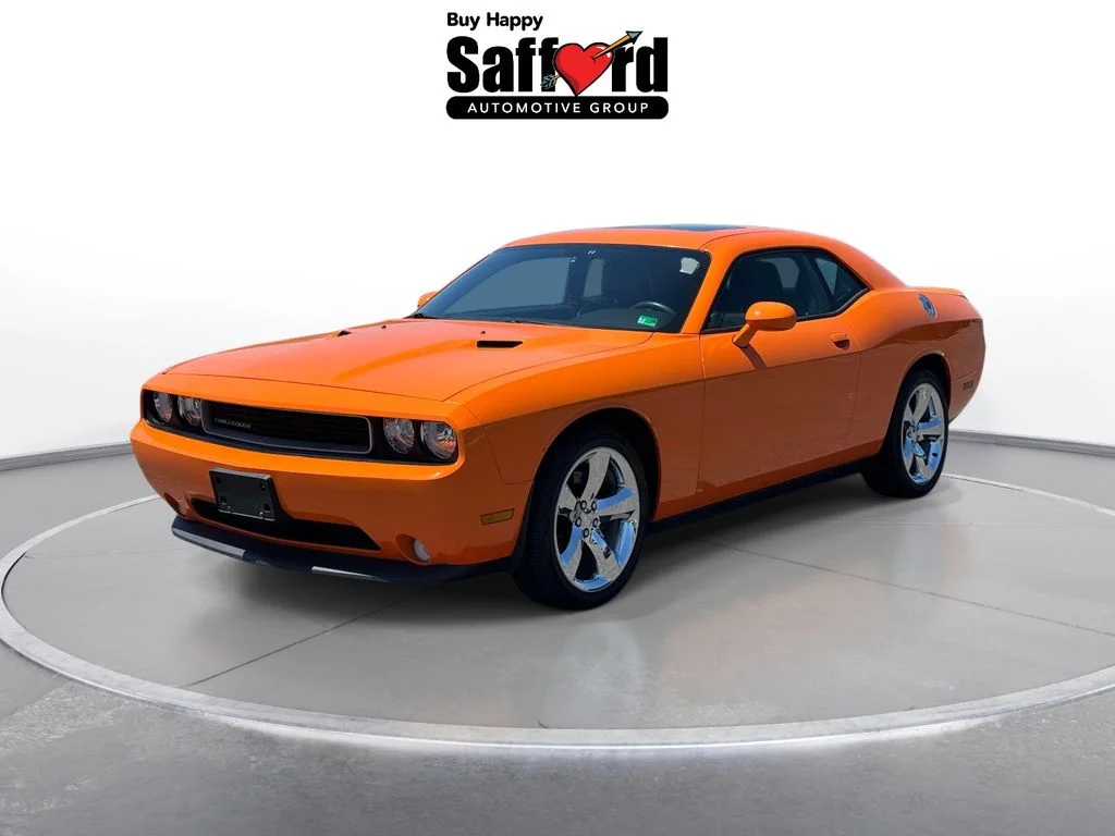 2014 Dodge Challenger SXT Plus's photo