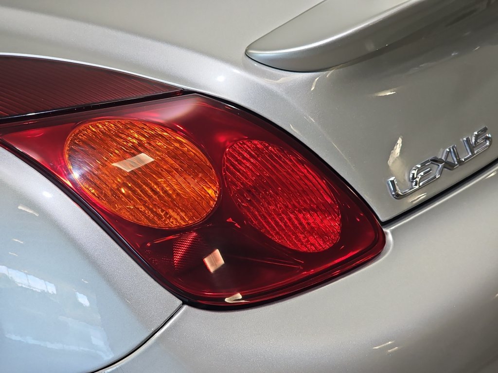 Used 2002 Silver Lexus 430 image 31