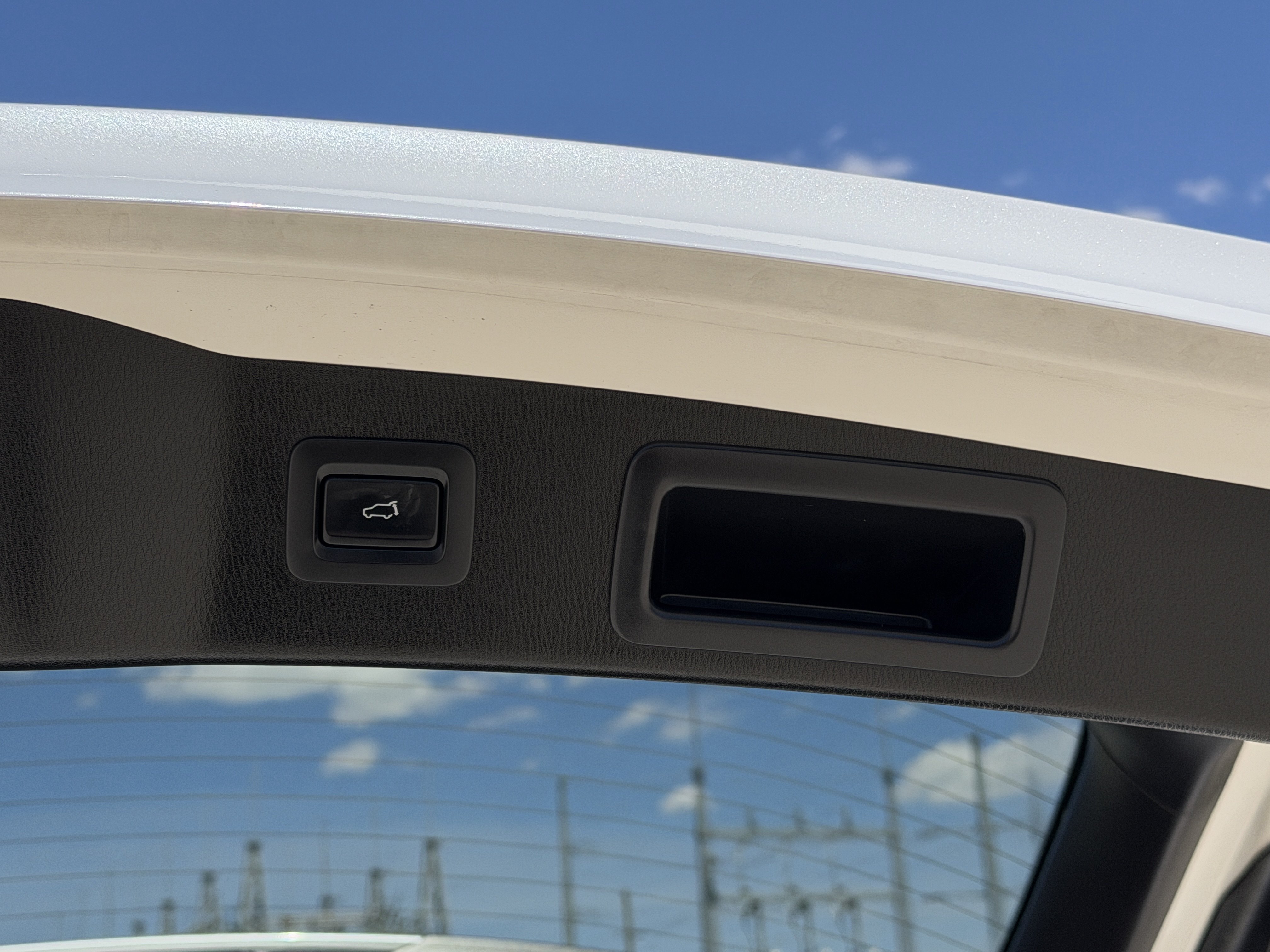 Used 2021 Snowflake White Pearl Mica Mazda Grand Touring image 6