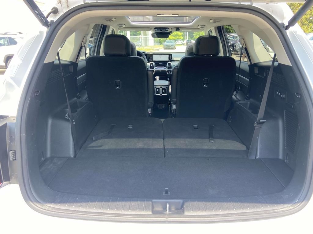 Used 2022 White Kia SX image 10