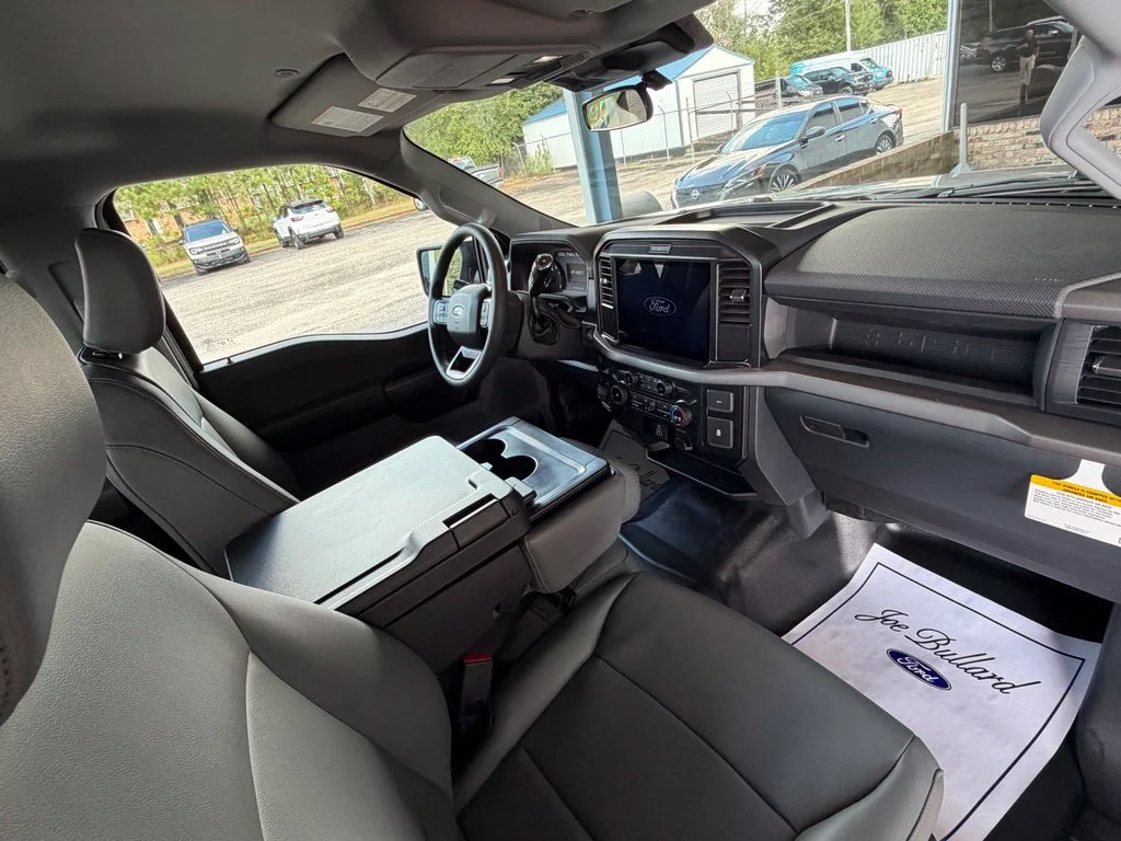 New 2026 Oxford White Ford XL image 8