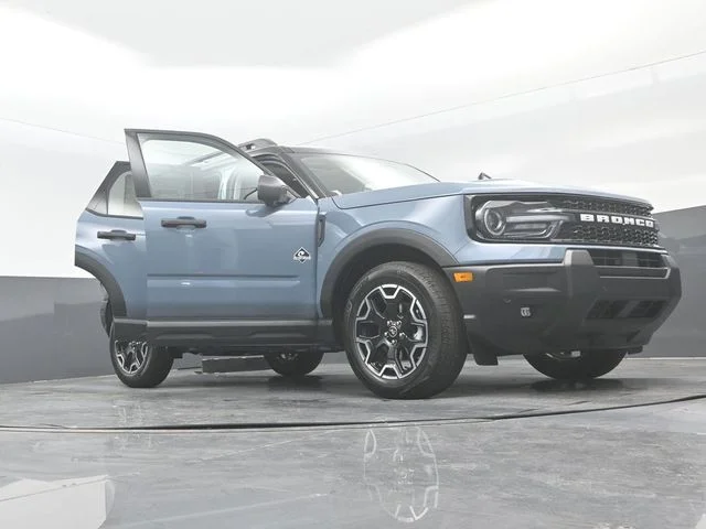 New 2026 Azure Gray Metallic Tri-Coat Ford Outer Banks® image 30