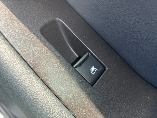 New 2027 White Ford 4DR AWD TREMOR image 25