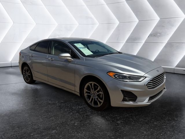 Used 2020 Silver Ford SEL image 1