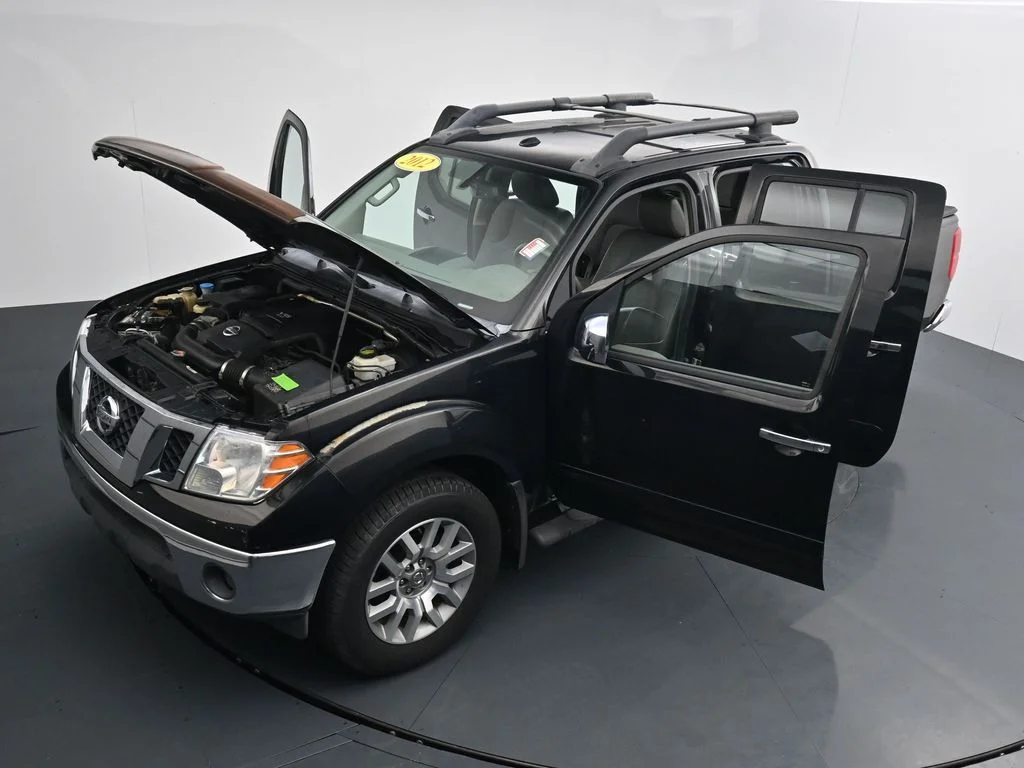 Used 2012 Black Nissan SL image 38