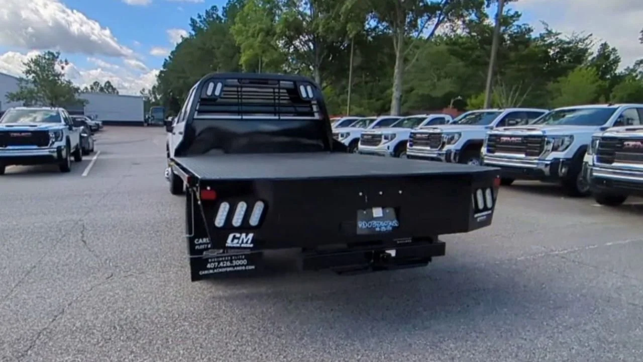 New 2025 Summit White GMC Pro image 7
