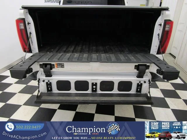 Used 2024 White Frost Tricoat GMC Denali image 25
