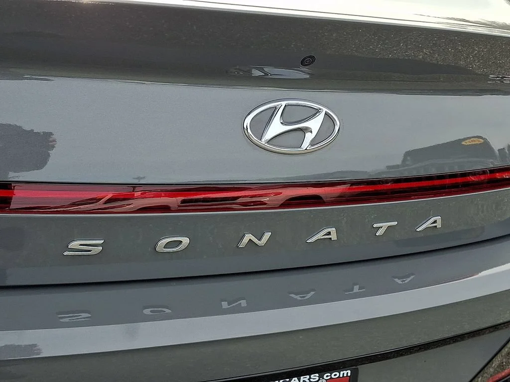 Used 2023 Hampton Gray Hyundai SEL Plus image 32