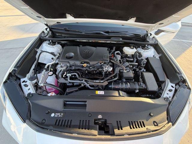 Certified Used 2025 WIND CHILL PEARL Toyota  image 34