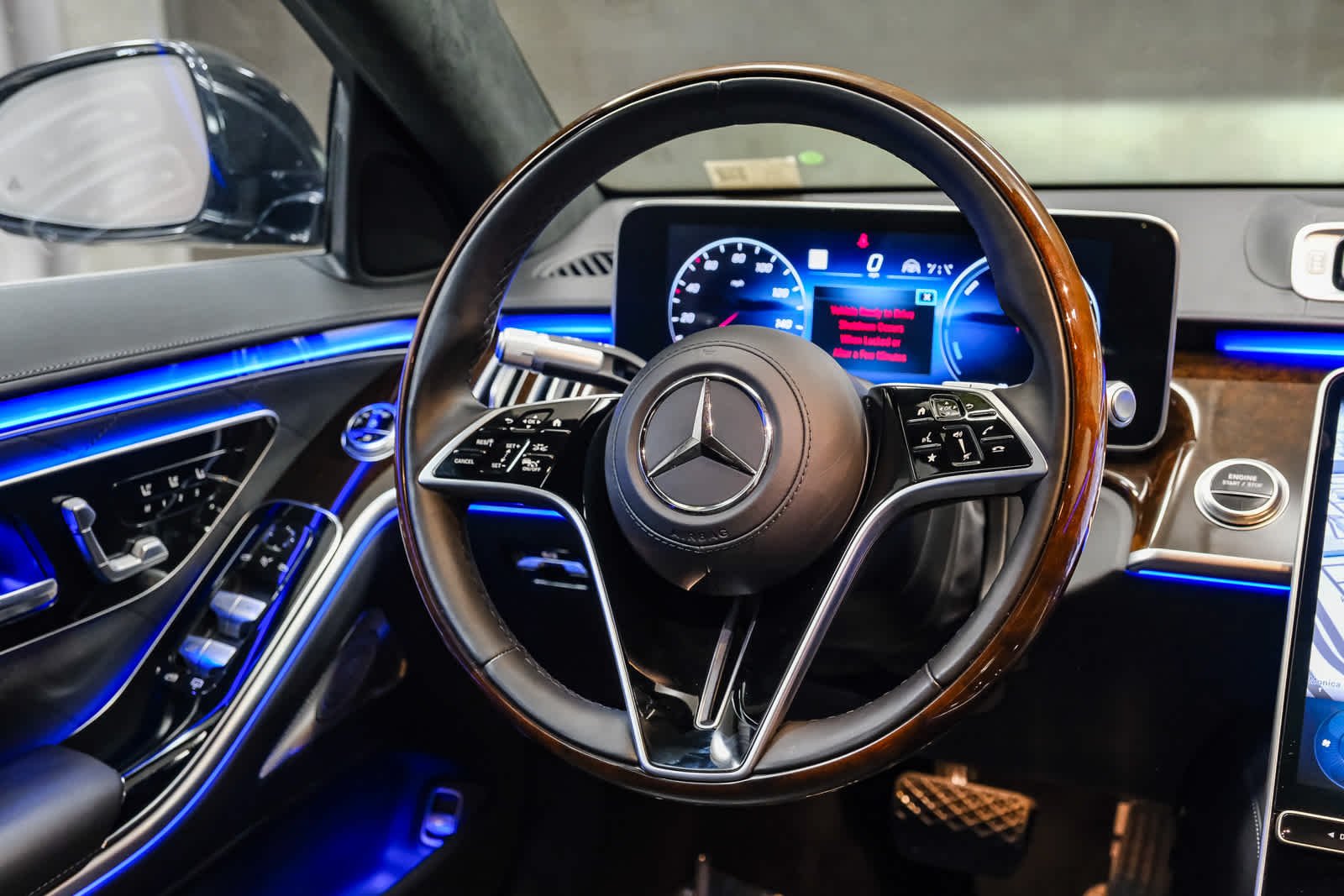 Used 2024 Black Mercedes-Benz S 580e image 20