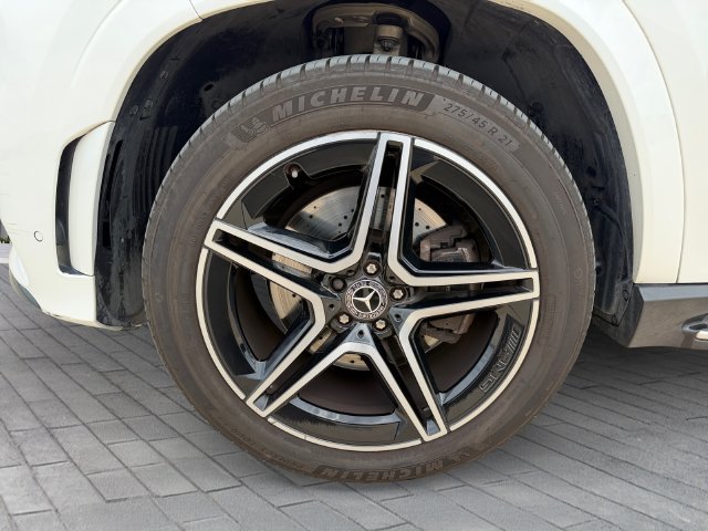 Used 2022 White Mercedes-Benz GLS 450 image 9