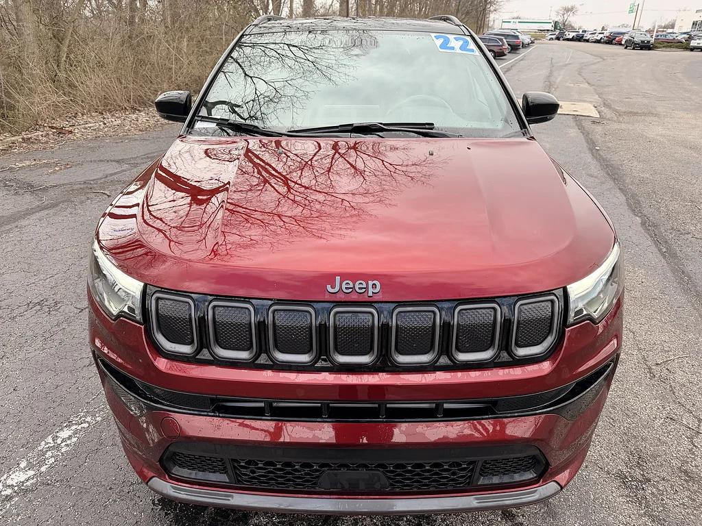 Used 2022 Velvet Red Pearl Coat Jeep High Altitude image 8