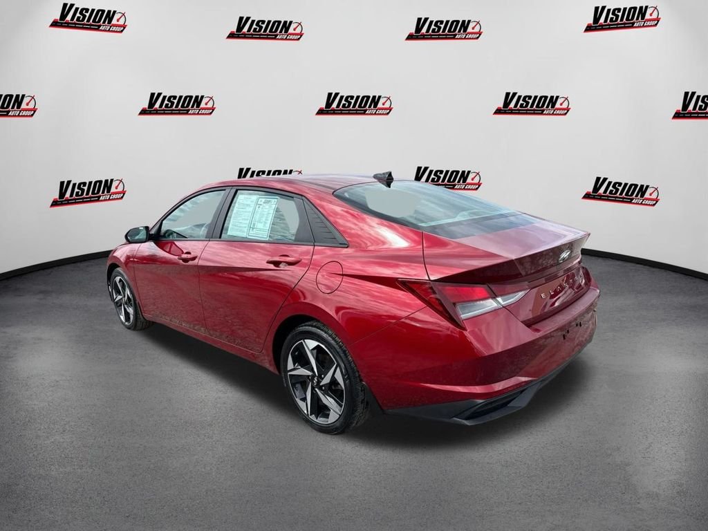 Used 2023 Red Hyundai SEL image 7