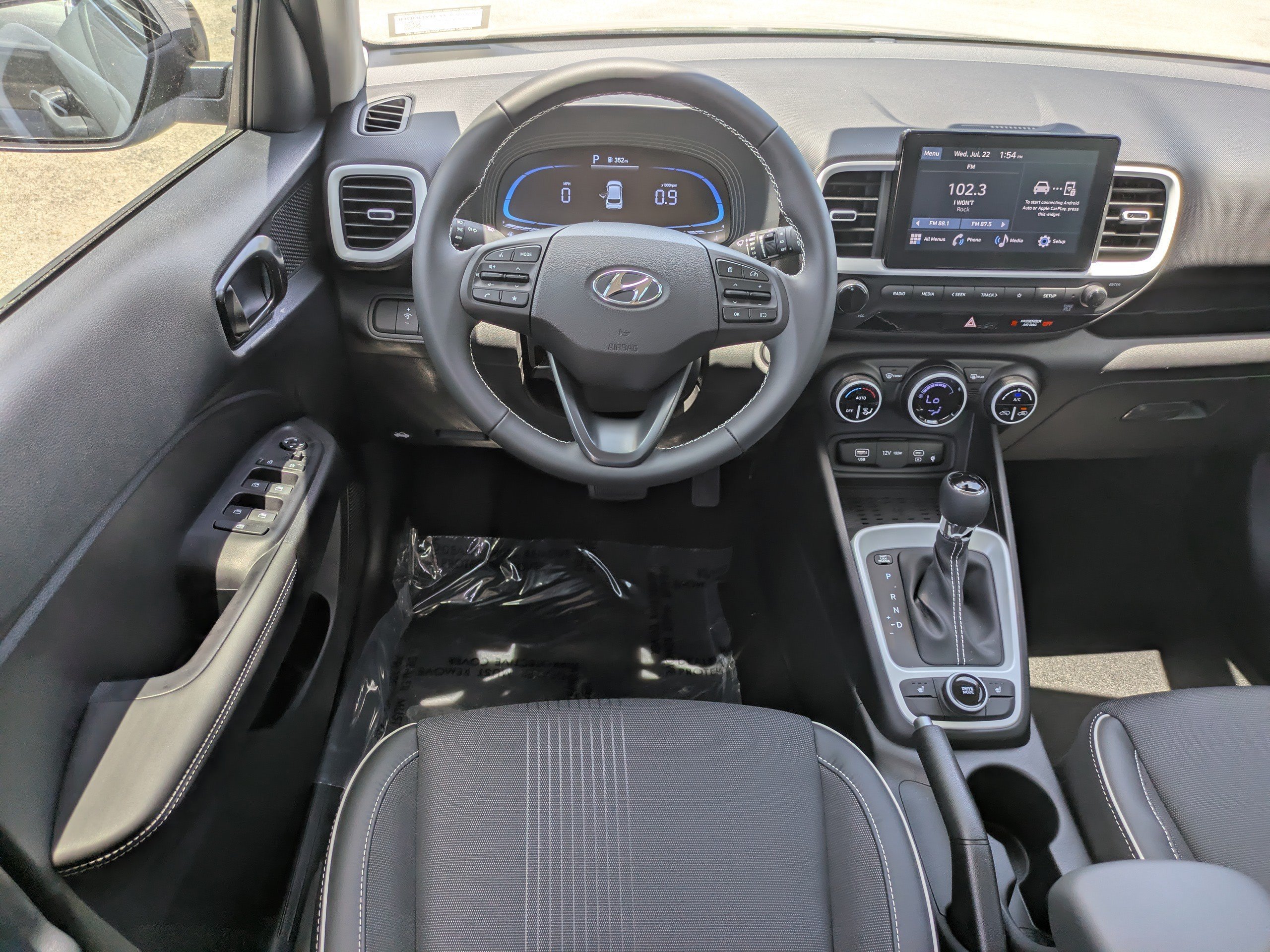 New 2026 Ecotronic Gray w/Black Roof Hyundai SEL w/Two-Tone Roof image 13