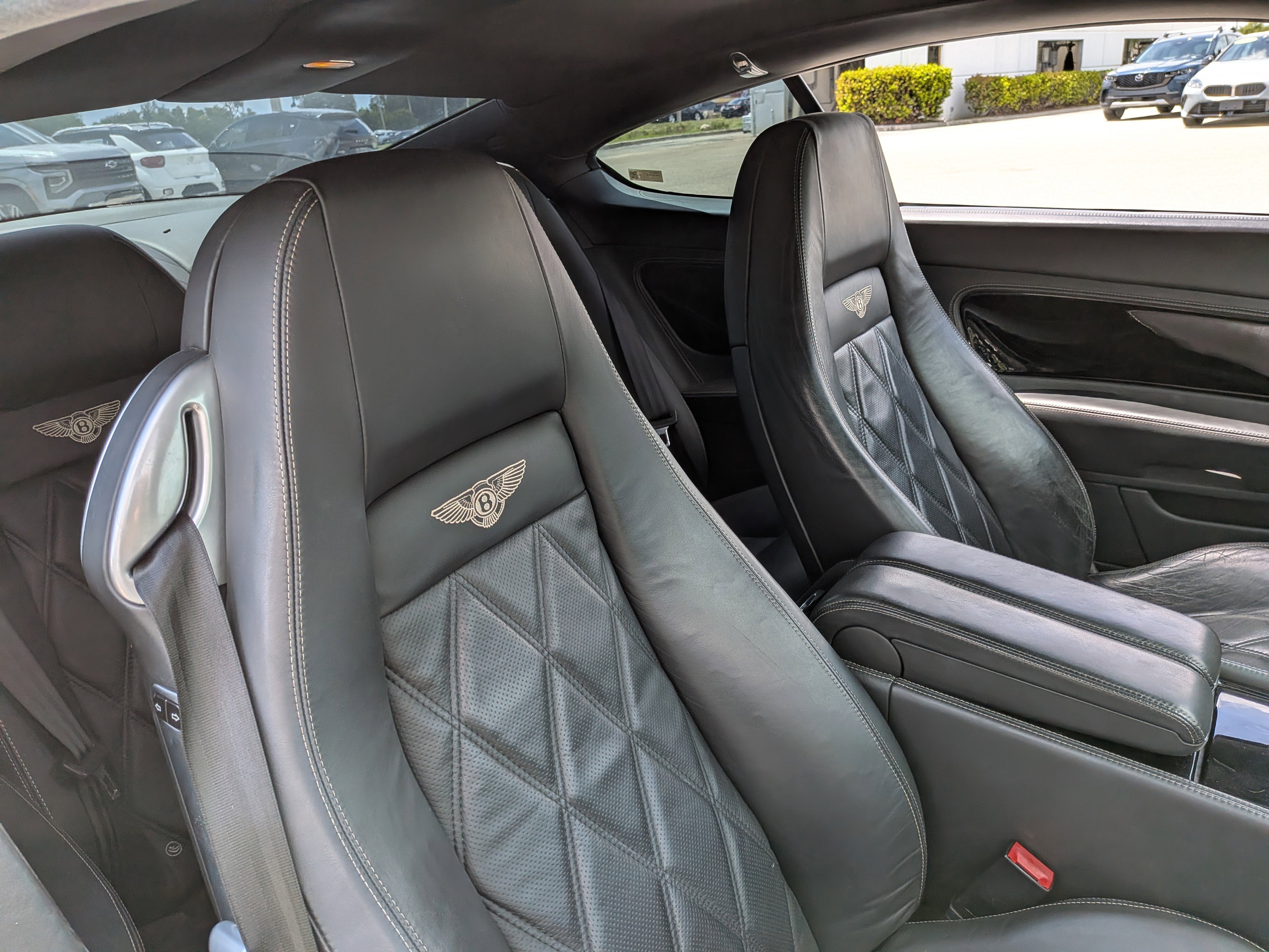 Used 2009 Glacier White Bentley Base image 14