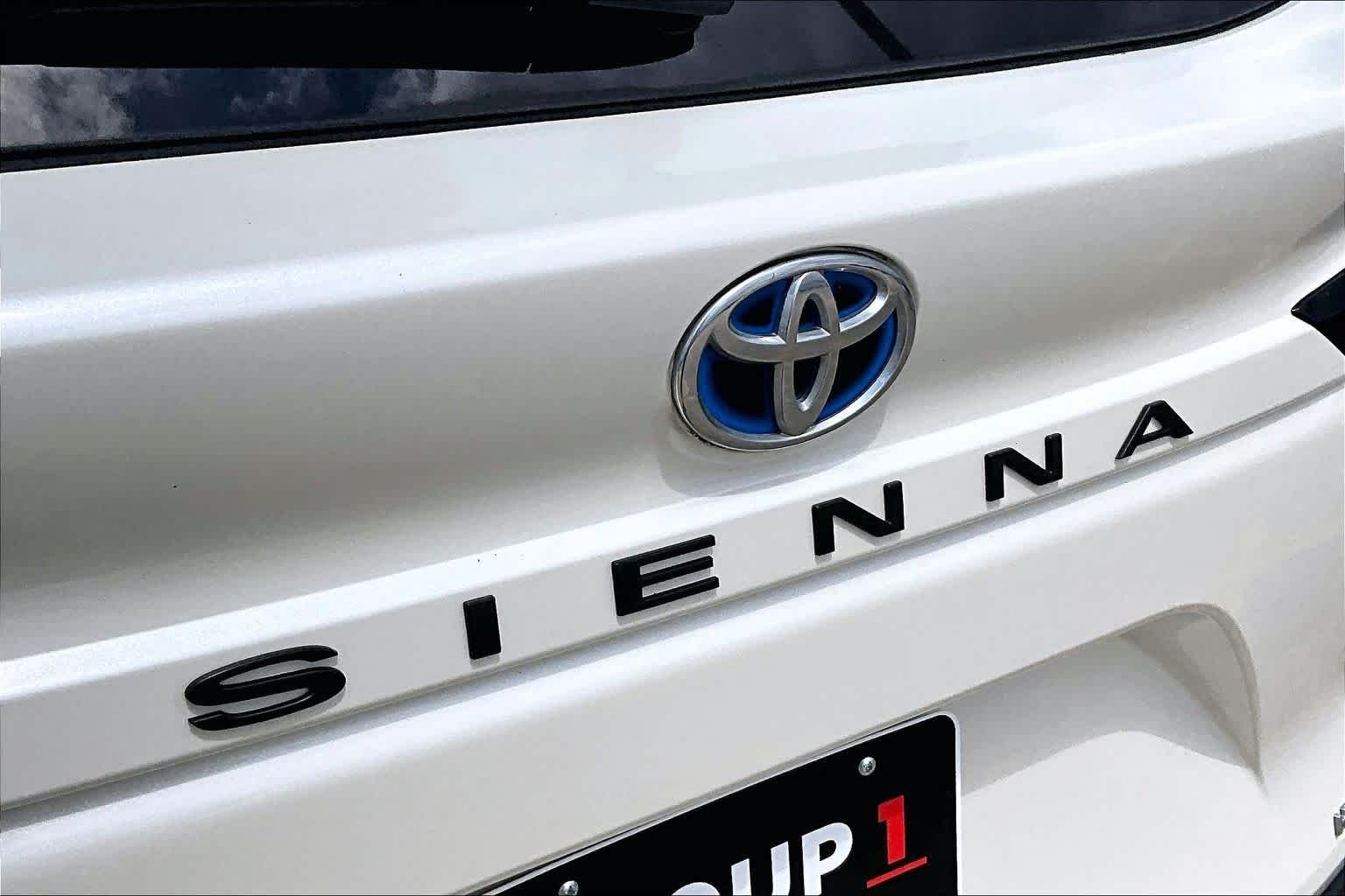 Used 2021 Blizzard Pearl Toyota XLE image 31