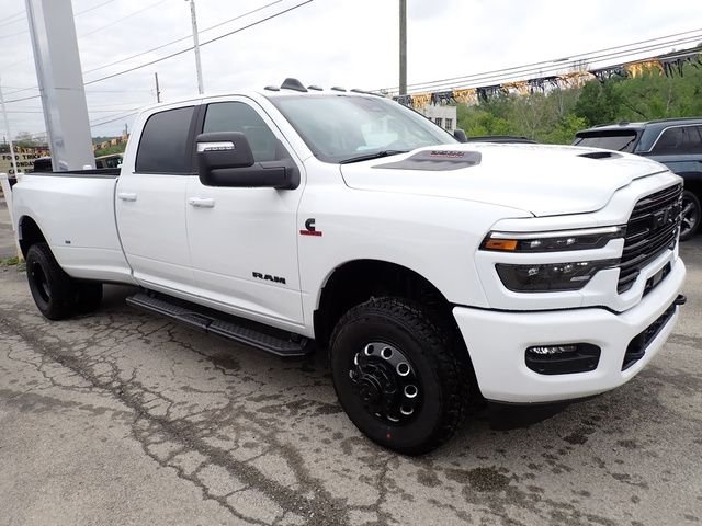 New 2026 Bright White Clear-Coat Exterior Paint RAM Laramie image 8