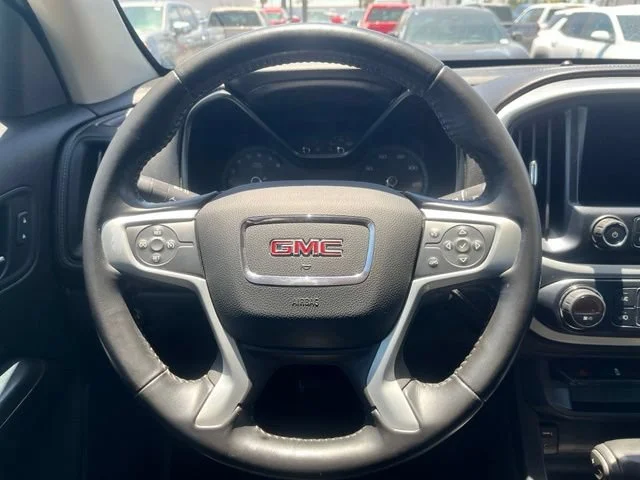 Used 2018 QUICKSILVER METALLIC GMC 2WD SLE image 16
