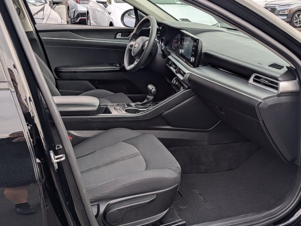 2021 Kia K5 LXS - Photo 9