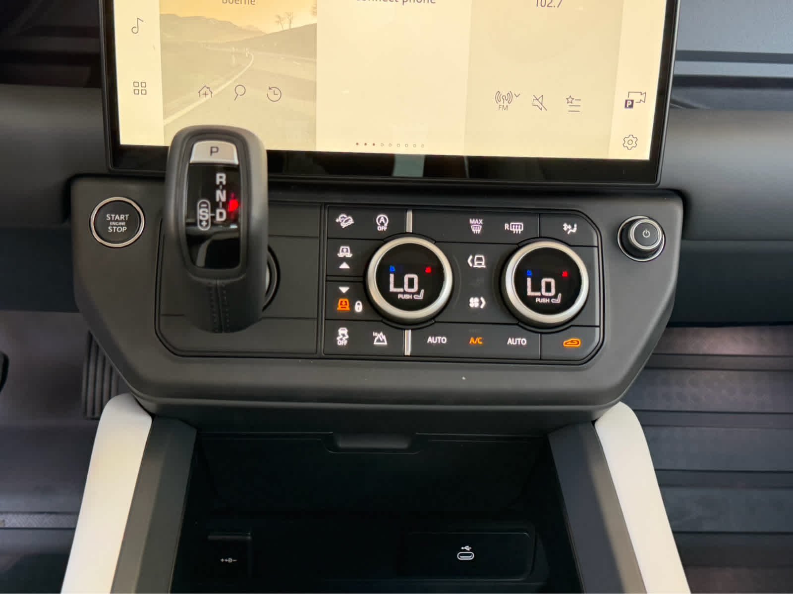 New 2026 Fuji White Land Rover S image 19
