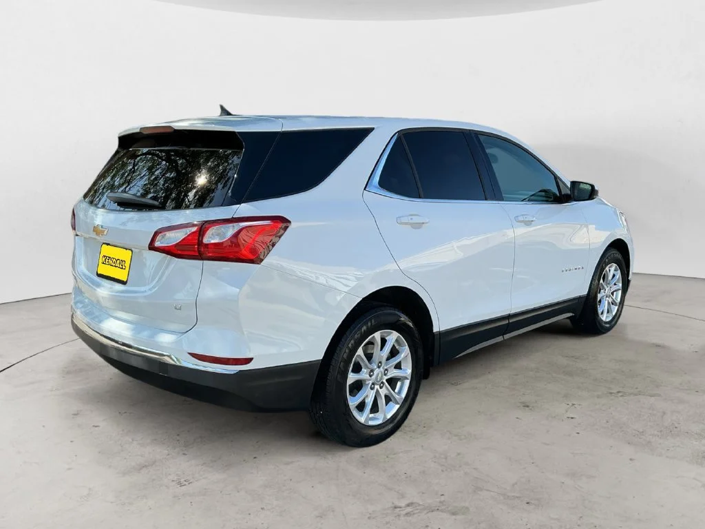 Used 2019 SUMMIT WHITE Chevrolet LT image 5