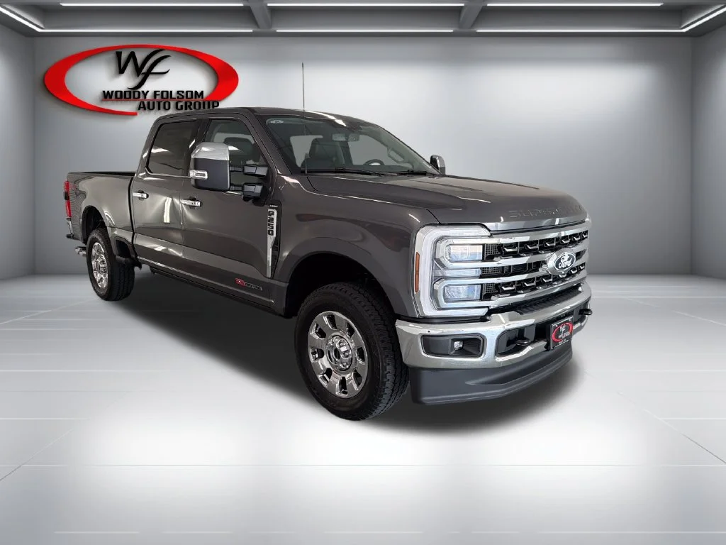 New 2027 Gray Ford Lariat image 3